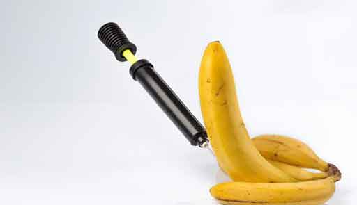 укол в банан