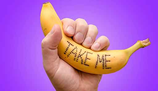 банан с надписью